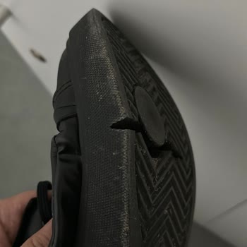 Zara Ayakkabı Altı Tamamen Yırtıldı!