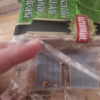 Uzungil Helvadan Çıkan Fıstık Kabukları