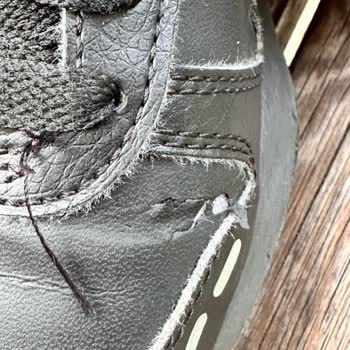Puma Ayakkabının 2 Ayda Derisinin Dökülmesi
