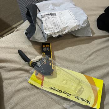 PTT Kargo Kargoları Parçalaması Ve Malzemeleri Kaybetmesi Ya Da Alması