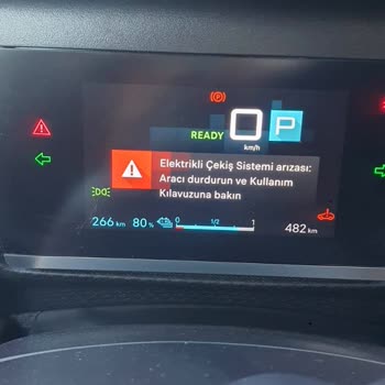 Citroen E-C4X Arıza Veriyor