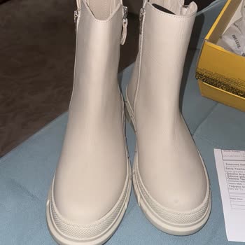 Greyder Ilgısız Ve İlgilenmiyor