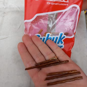Ülker Çubuk Kraker Yanıktı