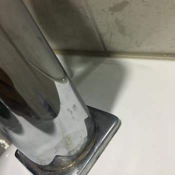 Kale Malının Arkasında Durmuyorlar