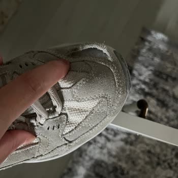 Skechers Ayakkabı Birkaç Ay İçinde Yırtıldı