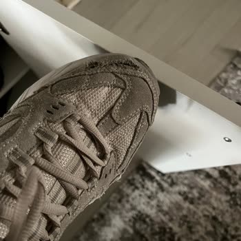 Skechers Ayakkabı Birkaç Ay İçinde Yırtıldı