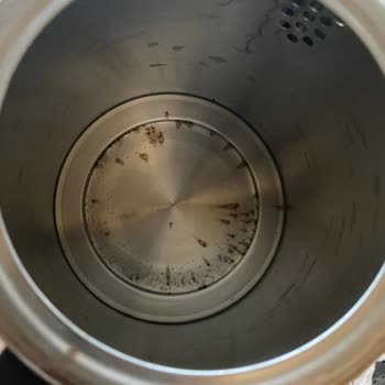 Tefal Çaycıda Leke Oluşması Ve Firmanın İlgilenmemesi