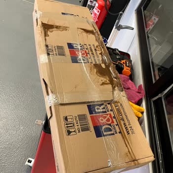 D&R Sıvı Teması Olan Bir Kargo