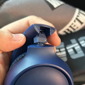 JBL 510 Bt Sağ Tarafı Koptu