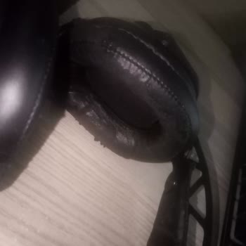 Gamepower Kulaklığımın Yastıklarının Derisi Döküldü