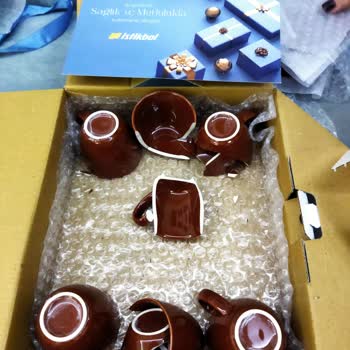 Kırık Fincan Hediyeli İstikbal Fırması Skandalı