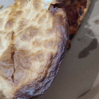 Erzincan Domino's'tan Gelen Yanık Ve Soğuk Pizza