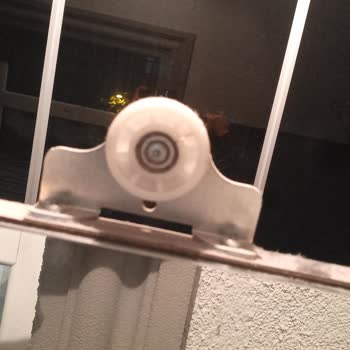 Bellona Gardırop Tekeri Arıyorum