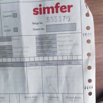 Simfer Fırın Tepsisi Fırını Çiziyor Ve Zor Giriyor
