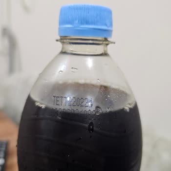 Pepsi Kapak İçinde Siyah Parçalar