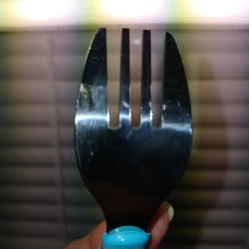 Jilet Gibi Kesen Çatal Mycey