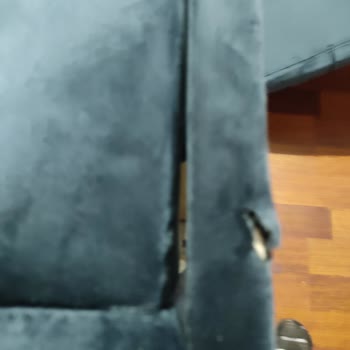 A101 Koltuk Takımı Ayaklar Eksik Yırtık