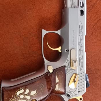 Sarsılmaz Silah Altı Kaplamalı Yerlerin Soyulması