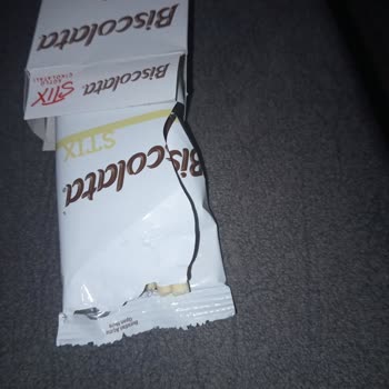 Biscolata Stix Çikolatalı Çubuk Kraker Ambalajı Yırtık Çıktı