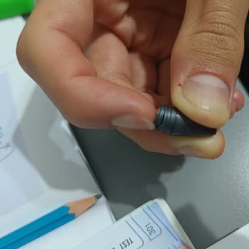 Faber Castell Grip 2011 Kaleminin Ucu Çatladı