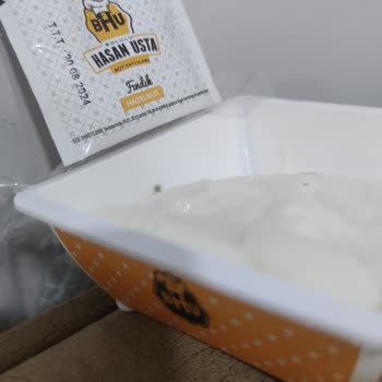 Bolulu Hasan Usta Küflü Tatli Satıyor