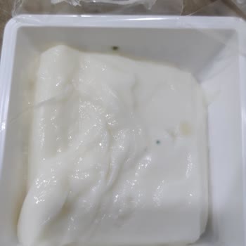 Bolulu Hasan Usta Küflü Tatli Satıyor