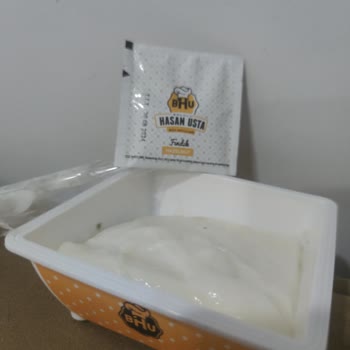 Bolulu Hasan Usta Küflü Tatli Satıyor