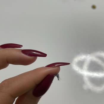 Irmak Mustu Beauty Center İpek Kirpik Mağduru