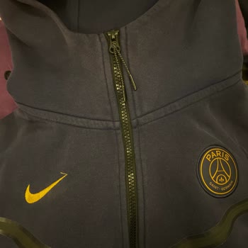 Nike Takım Tiftiklenme Ve Solma
