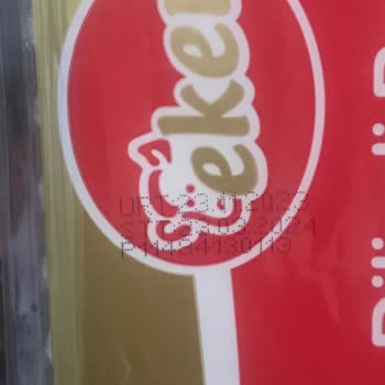 Eker Dilimli Kaşar Peyniri İçinde Lekeler