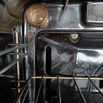 Luxell Fırının İç Kısmında Boya Atması