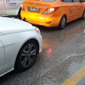 Taksiciler Odası Taksi Şikayeti Sabahın Köründe Üstümü Islattı