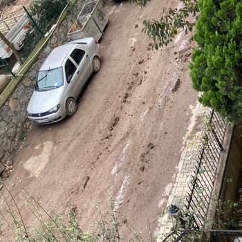 Kalamış Yapı Sokak Çamur İçinde Kaldı