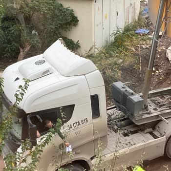 Kalamış Yapı Sokak Çamur İçinde Kaldı