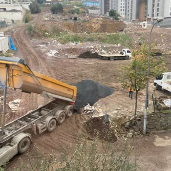 Kalamış Yapı Sokak Çamur İçinde Kaldı