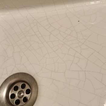 Ege Vitrifiye Lavabom Komple Çatlamaya Başladı