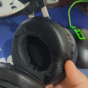 Monster Kulaklık Pedi Soyulması Ve Titreşim Özelliğinin Kaybolması