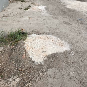 Adana Büyükşehir Belediyesi Çukur, Çamurlu Yolları Asfaltlamıyor!