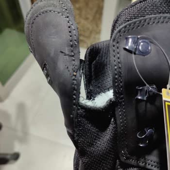 YDS Boots  İnsanlara Defolu Ürünler Gönderiyor!