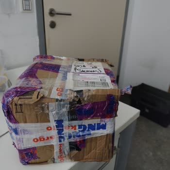 Amazon Kargo Taşıma Hasarları Ve Müşteriler İçin Çağrı Merkezi Hizmeti.