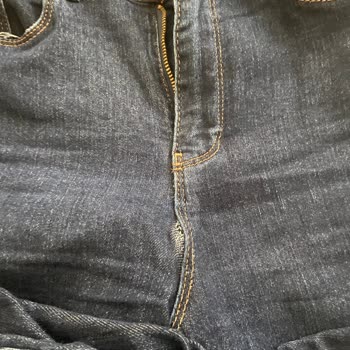 LCW Pantolon Yırtılması