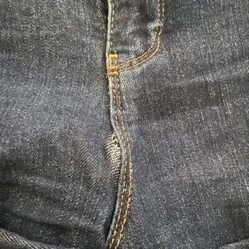 LCW Pantolon Yırtılması