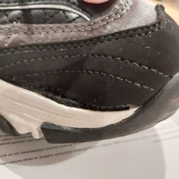 Skechers Ayakkabı Açıldı Yırtıldı