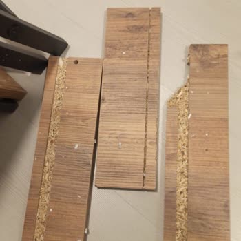 Enza Home Çalışma Masası Aldık, Özensiz Kusurlu Kırık