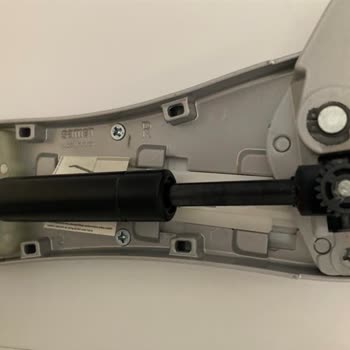 Samet A.Ş Mutfak Dolap Kapağı Arızası