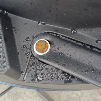 Uçar Motor Sıfır Motosiklete Paslı Civata