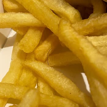 KFC Ürününden Saç/Kıl Çıkması Ve İlgilenilmemesi