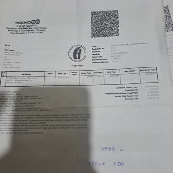 Teknosa Mağazası TCL Marka Saat Faciası