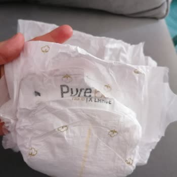 Pure Baby Cırt Yerleri Yapışmıyor