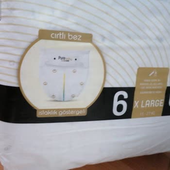 Pure Baby Cırt Yerleri Yapışmıyor